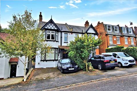 5 bedroom semi-detached house for sale, Kendal Avenue, Epping