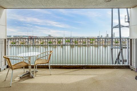 2 bedroom apartment for sale, Capital East, Royal Victoria Dock, E16