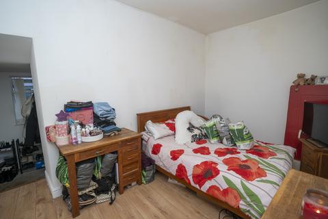 1 bedroom flat for sale, London Road, Holyhead LL65