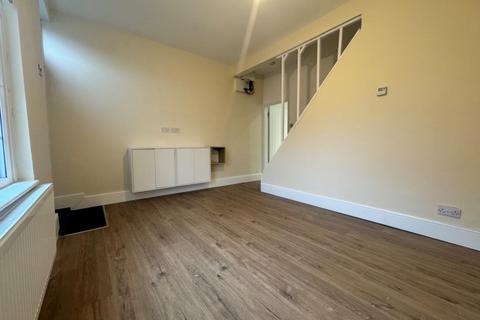 2 bedroom property to rent, Grey Street, Stockton-On-Tees