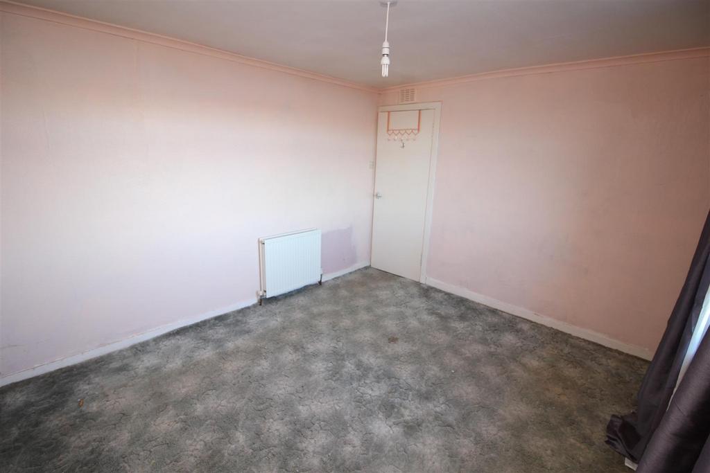 Bedroom 1-1.JPG