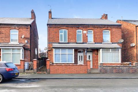 2 bedroom semi-detached house for sale, Buxton Avenue, Crewe