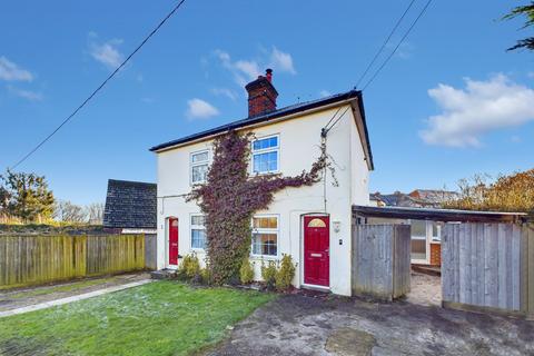 Springfields, 1 Wood Barn Farm Cottages Pump Lane North, Marlow, SL7 3RD