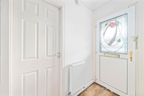 3 bedroom flat to rent, Storie Street, Paisley PA1