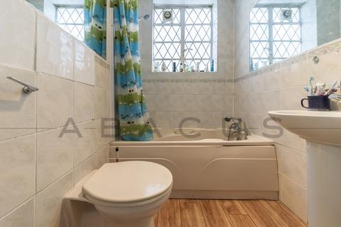 2 bedroom flat to rent, Abbots Place, London NW6