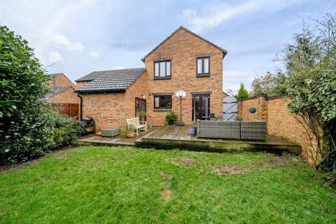 3 bedroom detached house for sale, Chives Place, Warfield, Bracknell