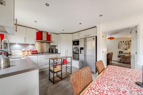 1 Chives Place, Warfield, Bracknell, RG42 3SQ
