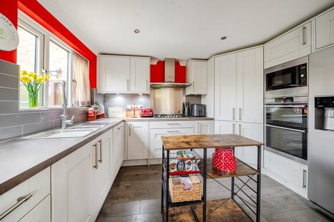 1 Chives Place, Warfield, Bracknell, RG42 3SQ