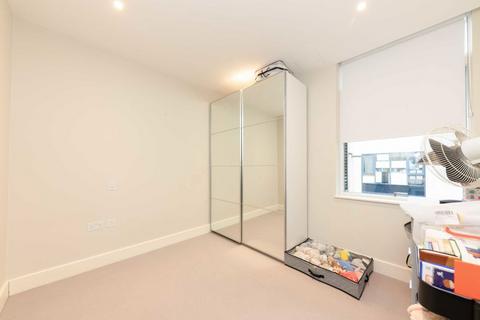 2 bedroom flat for sale, Salusbury Road, London NW6