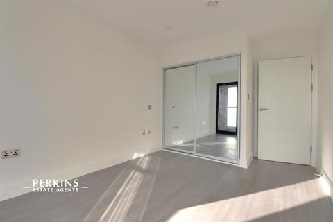 undefined, Northolt, UB5