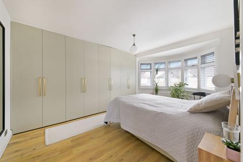 81 Kings Drive, Surbiton, KT5 8NH