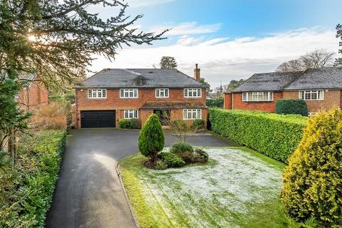 10 Tanners Dean, Leatherhead, KT22 8RU