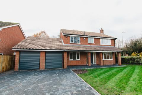 4 bedroom detached house for sale, Lansdown Close, Banbury, OX16