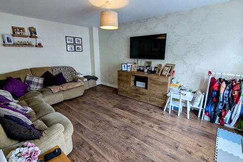 4 Clos Maes Rhedyn, Gorslas, Llanelli, SA14 6SG
