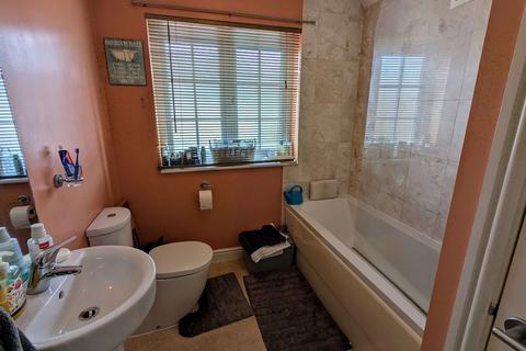 4 Clos Maes Rhedyn, Gorslas, Llanelli, SA14 6SG