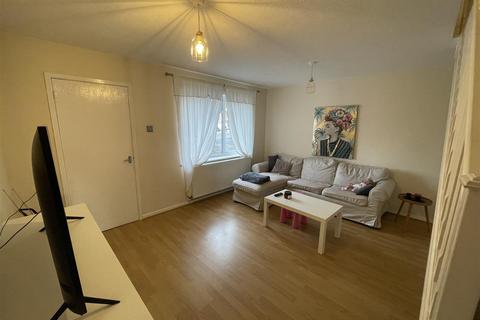 7 Bathurst Close, Rugby, CV22 6TP