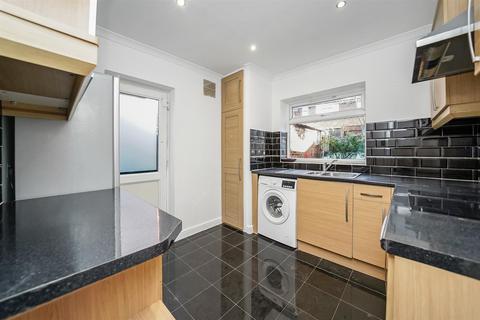 14 Sewardstone Gardens, London, E4 7QE
