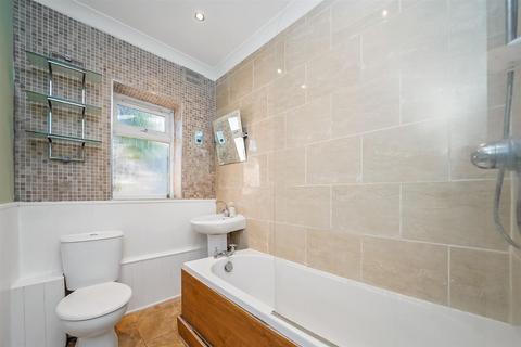 14 Sewardstone Gardens, London, E4 7QE