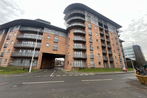 1 bedroom flat to rent, Triumph House, Manor House Drive, CV1