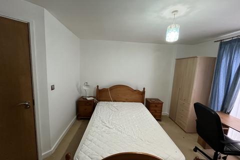 1 bedroom flat to rent, Triumph House, Manor House Drive, CV1