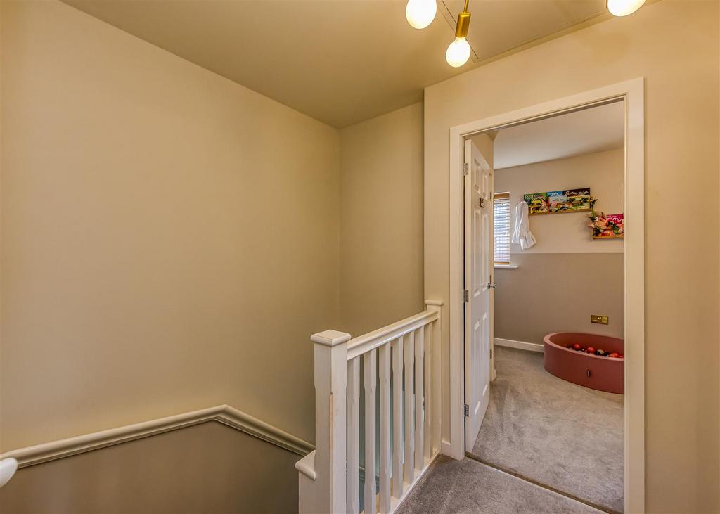 25 Rosemary Road-Landing.jpg