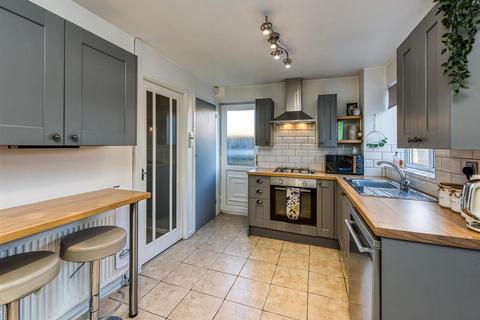 21 Millers Vale, Wombourne, Wolverhampton, WV5 8HR