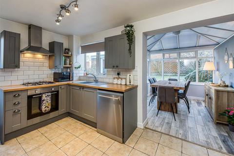 21 Millers Vale, Wombourne, Wolverhampton, WV5 8HR