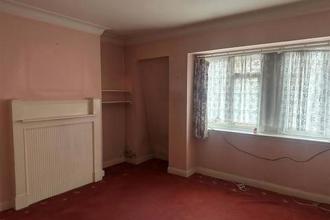 1 bedroom flat for sale, Alexandra Court, Wembley, Middlesex