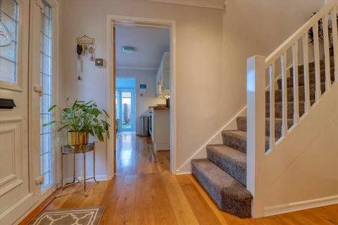 58 Cherry Tree Avenue, Clacton-on-sea, CO15 1AS