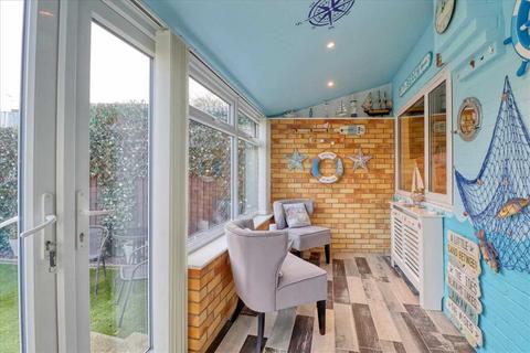 58 Cherry Tree Avenue, Clacton-on-sea, CO15 1AS