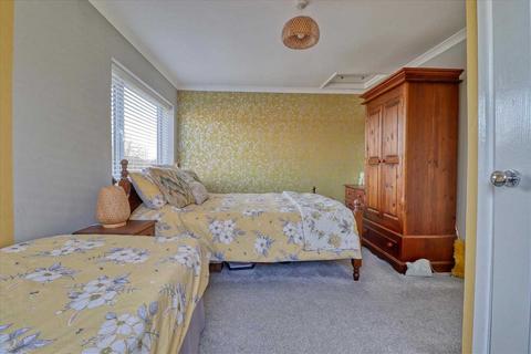 58 Cherry Tree Avenue, Clacton-on-sea, CO15 1AS