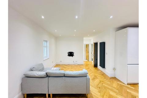 2 bedroom maisonette to rent, Horn Lane, Acton W3