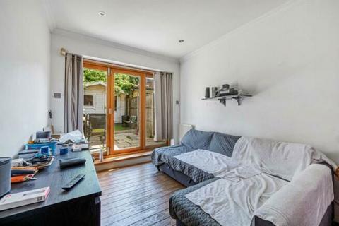 3 bedroom apartment for sale, St. Marys Road, London, Brent, NW10 4AX