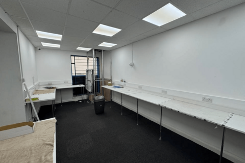 Office to rent, 1 Bristol Way, Slough SL1