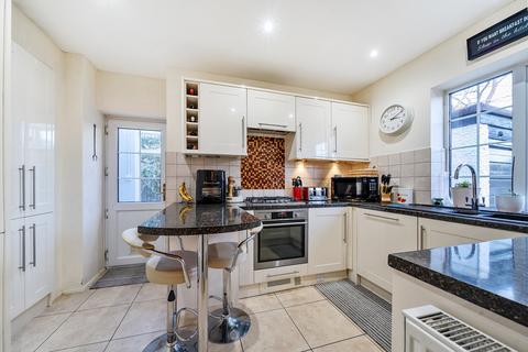 3 bedroom detached house for sale, Caxton Avenue, Row Town, KT15