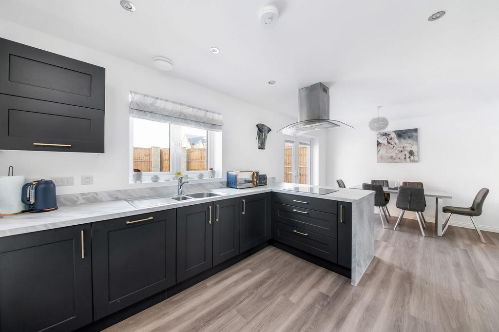 Dining kitchen