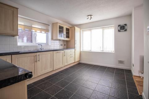 2 bedroom flat for sale, Eastern Esplanade, Southend-on-Sea SS1