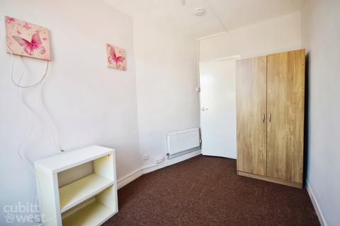 1 bedroom in a house share to rent, AVAILABLE WITH NO DEPOSIT Laburnum Grove Portsmouth PO2