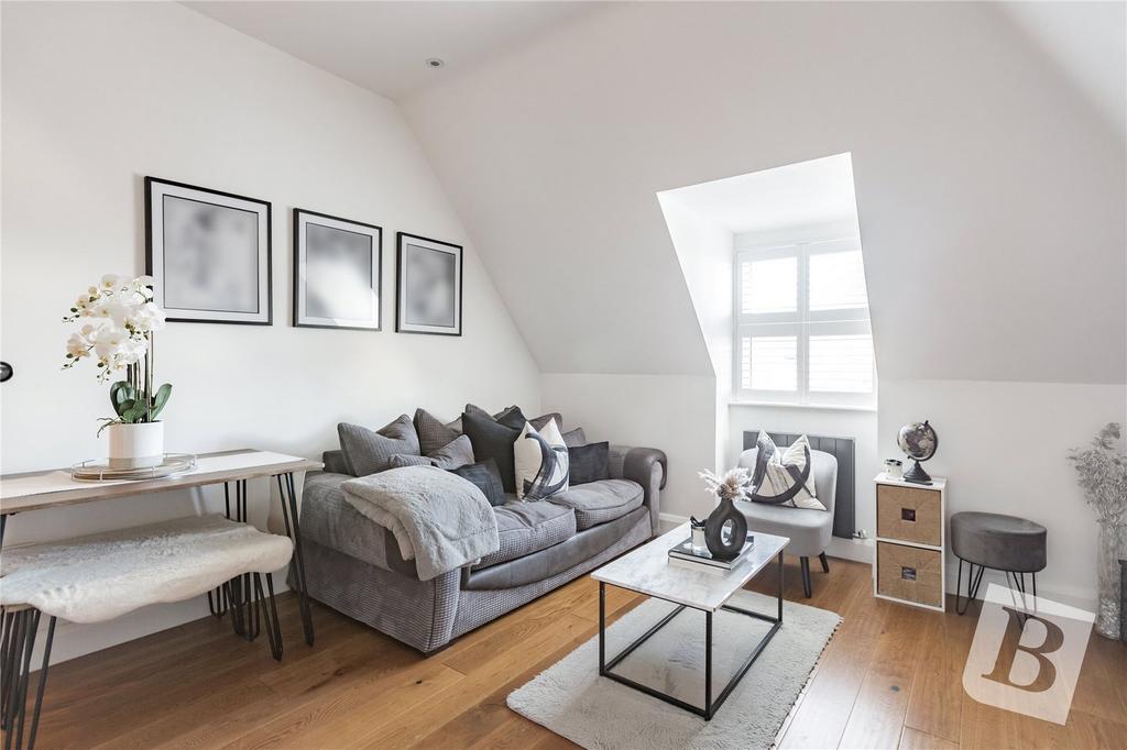 Living/Dining Area