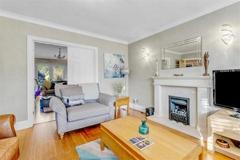 18 Boultbee Road, Sutton Coldfield, B72 1DW