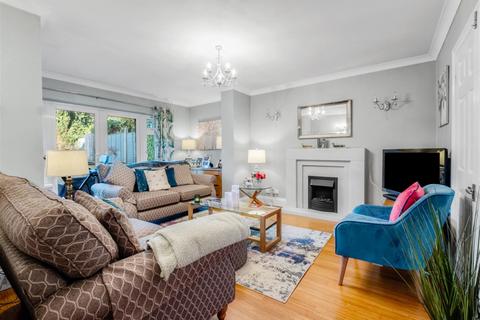 18 Boultbee Road, Sutton Coldfield, B72 1DW