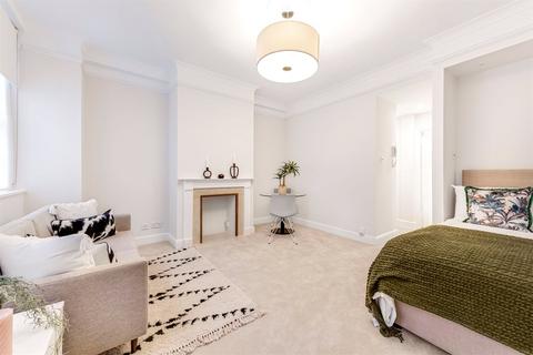 Studio to rent, Devonshire Street, Marylebone, London, W1W
