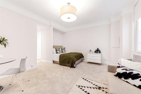Studio to rent, Devonshire Street, Marylebone, London, W1W