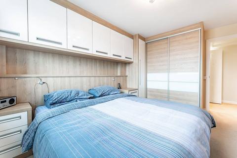 3 bedroom flat for sale, Westminster Bridge Road, Waterloo, London, SE1