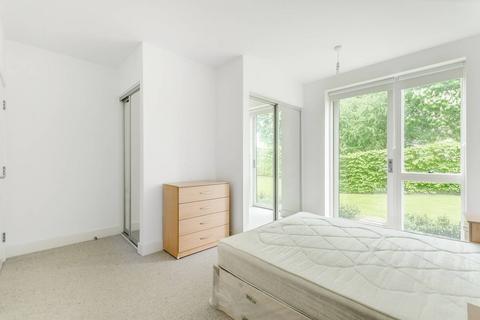 3 bedroom flat to rent, Lakeside Drive, Park Royal, London, NW10