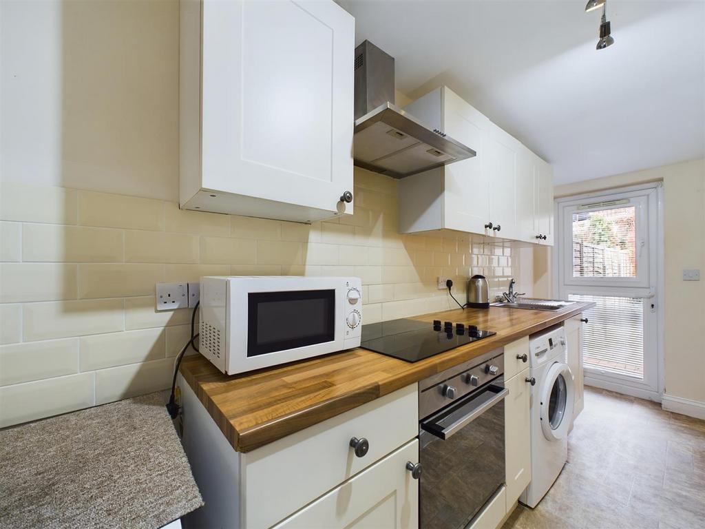 CAM02534 G0-PR0093-STILL002.jpg