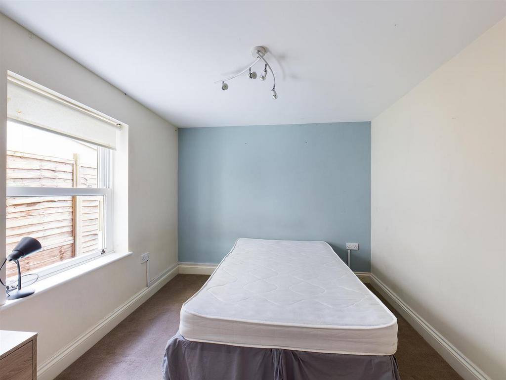 CAM00159 P1-PR0122-STILL03.jpg