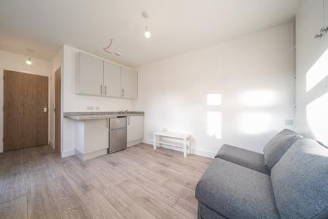 Studio to rent, Gilmore Road London SE13