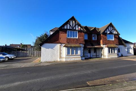 2 bedroom maisonette for sale, Horsham Road, Littlehampton