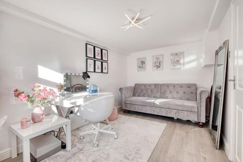 15 Atcham Close, Redditch, B98 0NY
